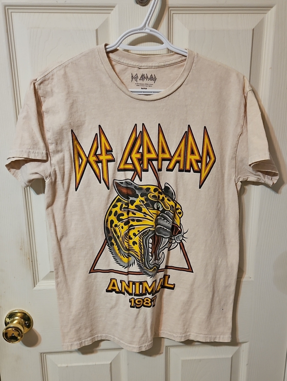 Def Leppard Animal 1981 Graphic Tee - Beige with Yellow Jaguar